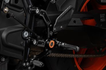 Gilles Fußrastenanlage MUE2-KT02-B für KTM 990 Duke ab Baujahr 2023