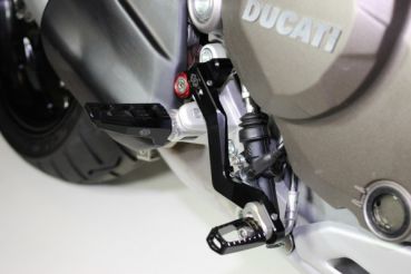 Gilles Tooling Fußrastenanlage RCT10GT Ducati Streetfighter / S ab 2009