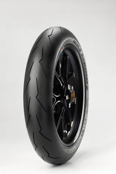 Pirelli Diablo Supercorsa V2 120/70 R17 front