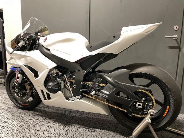 Honda CBR 1000RR-R ab 2024  Verkleidungs -Satz mit Tankhaube  Motocarbons GFK-Verkleidung